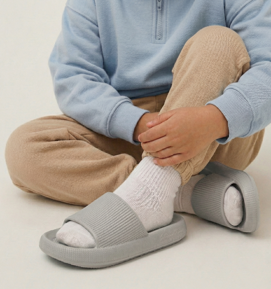 Gray / EU 28/29 | UK 10.5 | US C 11
