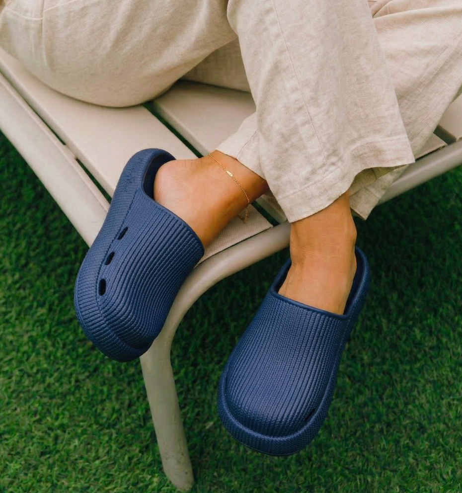 Blue / EU 36/37 | UK 4 | US M 4.5 / US W 6.5